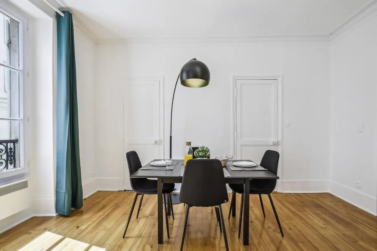 Apartment Trocadero & Eiffel Tower - Cityapartmentstay Paris