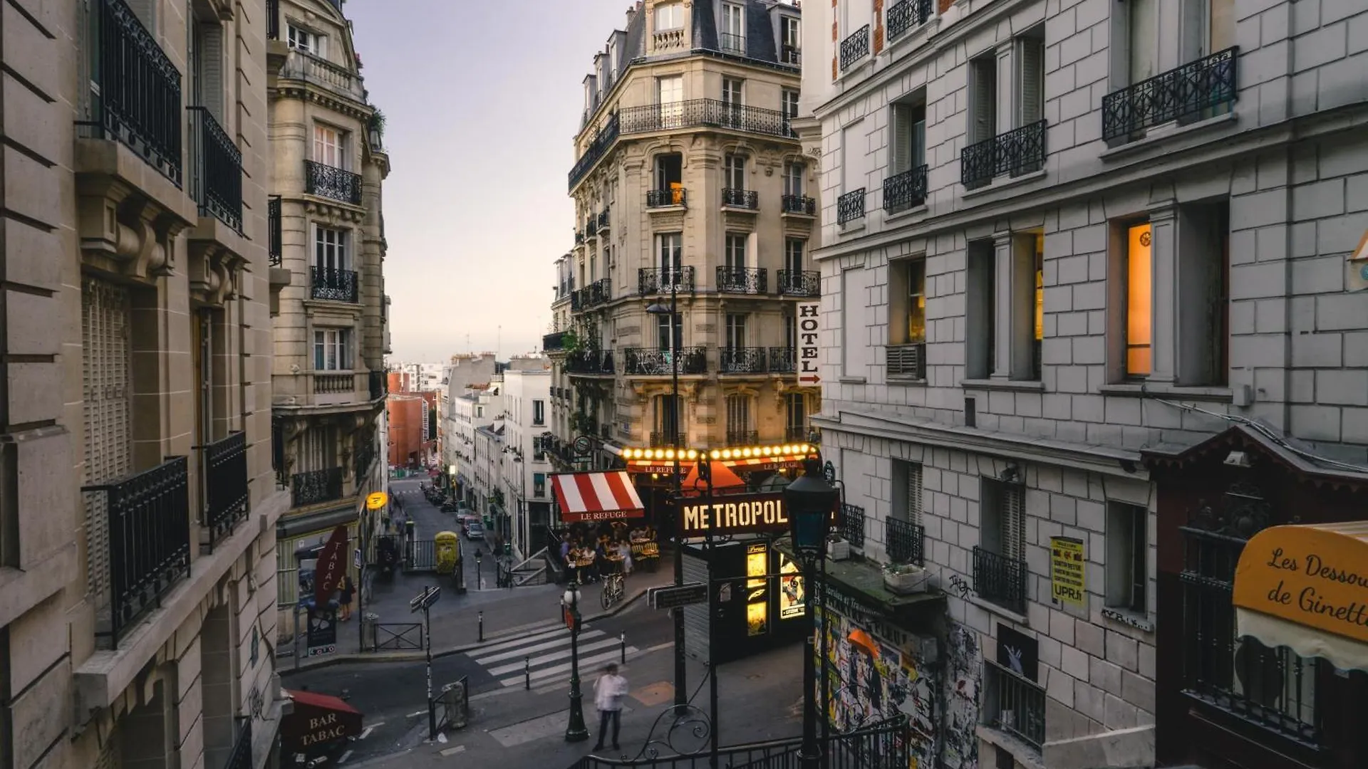 Trocadero & Eiffel Tower - Cityapartmentstay Paris