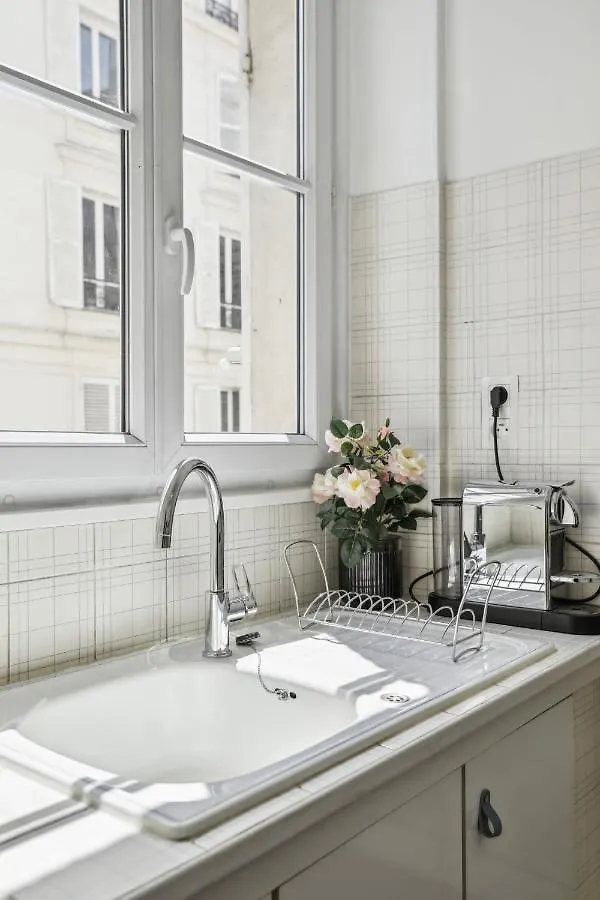 Trocadero & Eiffel Tower - Cityapartmentstay Paris